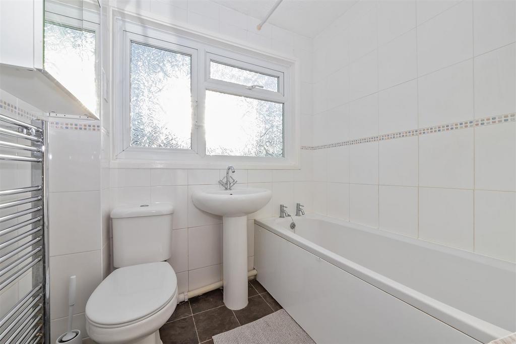 26 Kitchener Close-24.jpg