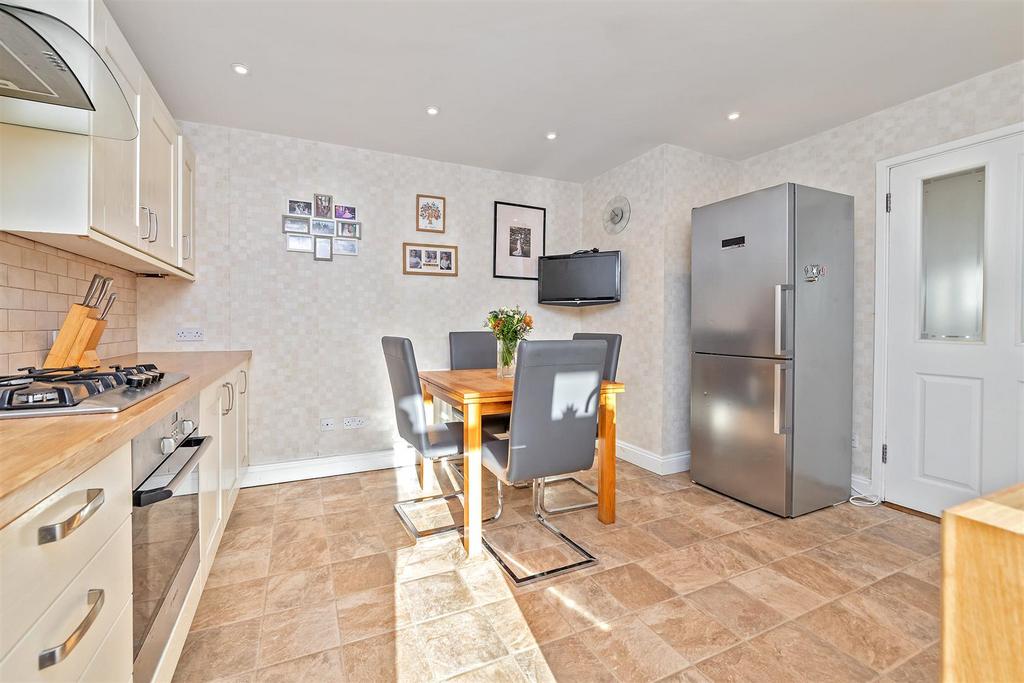 26 Kitchener Close-16.jpg
