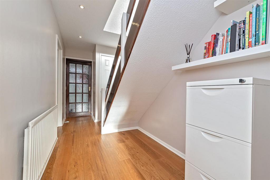 26 Kitchener Close-9.jpg