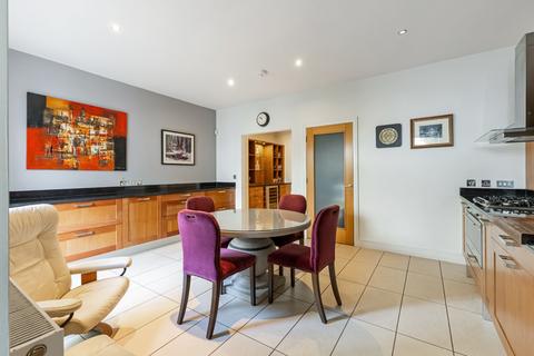4 bedroom terraced house for sale, Trafalgar Street, Cheltenham, Gloucestershire, GL50