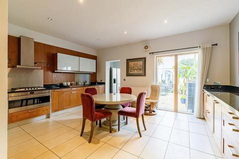 4 bedroom terraced house for sale, Trafalgar Street, Cheltenham, Gloucestershire, GL50