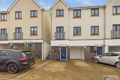3 bedroom end of terrace house for sale, Webster Close, Newton Abbot