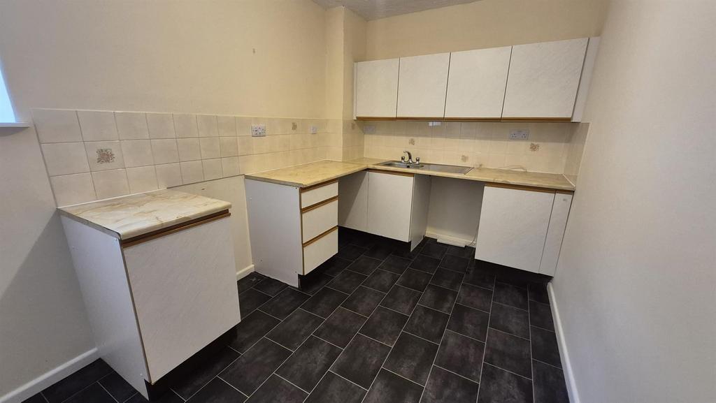 F4-9 MS Kitchen 4.jpeg