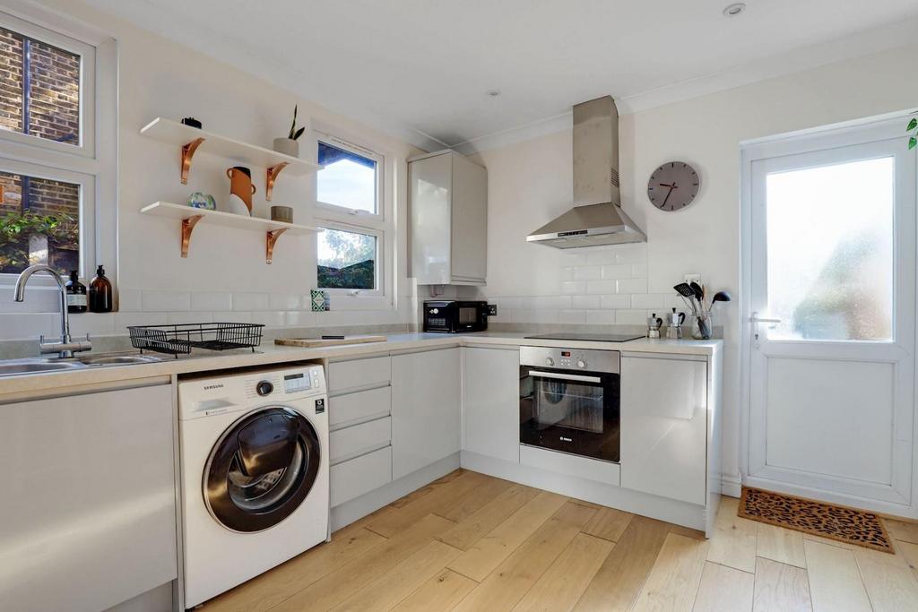 11-4824 JHProp World - 97a Venner Road - 24-medium.j