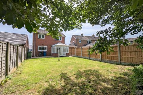 3 bedroom detached house for sale, Chestnut Drive South, Leigh