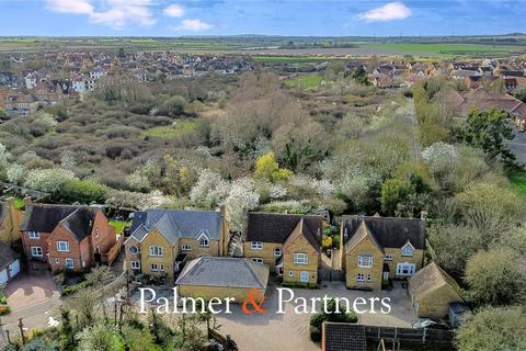4 bedroom detached house for sale, Chamberlains Ride, Chelmsford CM3