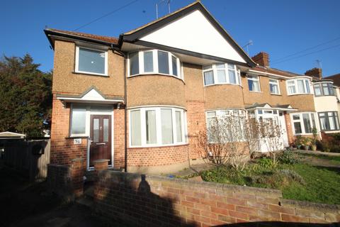 4 bedroom terraced house to rent, Southdown Crescent, Harrow, Middlesex, HA2