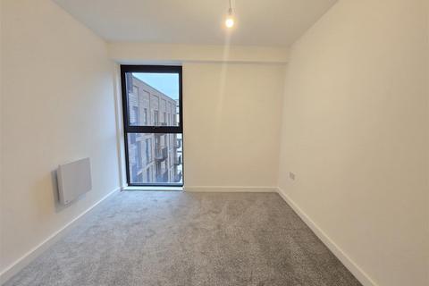 1 bedroom apartment to rent, Berkeley Square, Salford