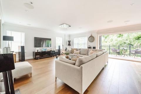 3 bedroom apartment for sale, Huntingdon Avenue, Whitefield Court, TN4