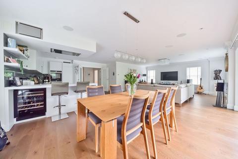 3 bedroom apartment for sale, Huntingdon Avenue, Whitefield Court, TN4
