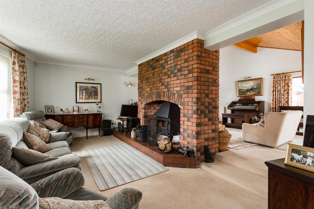 Living/Dining Room