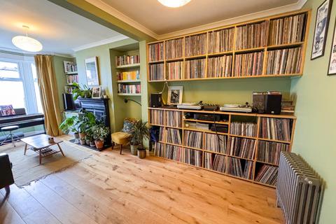 4 bedroom terraced house for sale, Lucknow Street, Plumstead, London, SE18 2SN