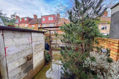 4 bedroom terraced house for sale, Lucknow Street, Plumstead, London, SE18 2SN