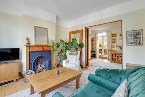 4 bedroom end of terrace house for sale, Friern Road, London