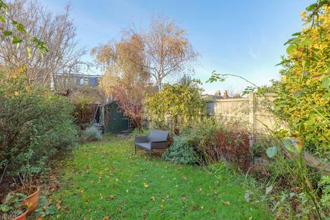 4 bedroom end of terrace house for sale, Friern Road, London