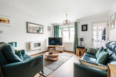 2 bedroom house for sale, TUDOR WALK, LEATHERHEAD, KT22