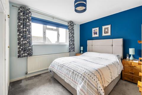 2 bedroom house for sale, TUDOR WALK, LEATHERHEAD, KT22