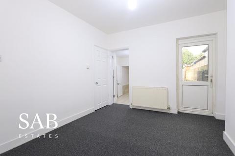 undefined, Queens Road, Southall, UB2