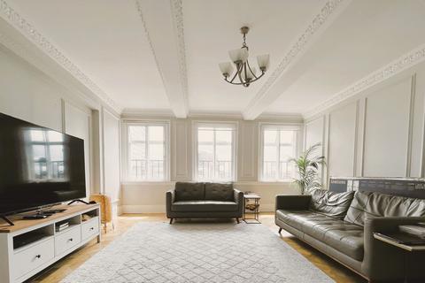3 bedroom apartment for sale, Baker Street, London NW1