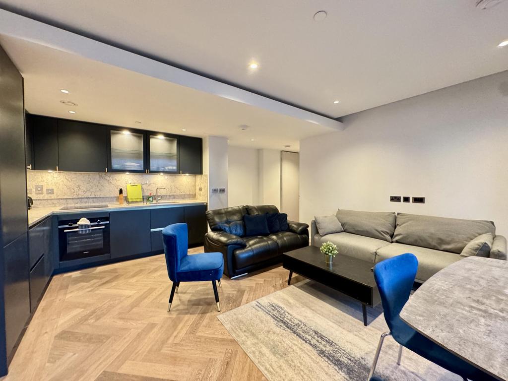1-segrave-walk-w2-1bn-1023054