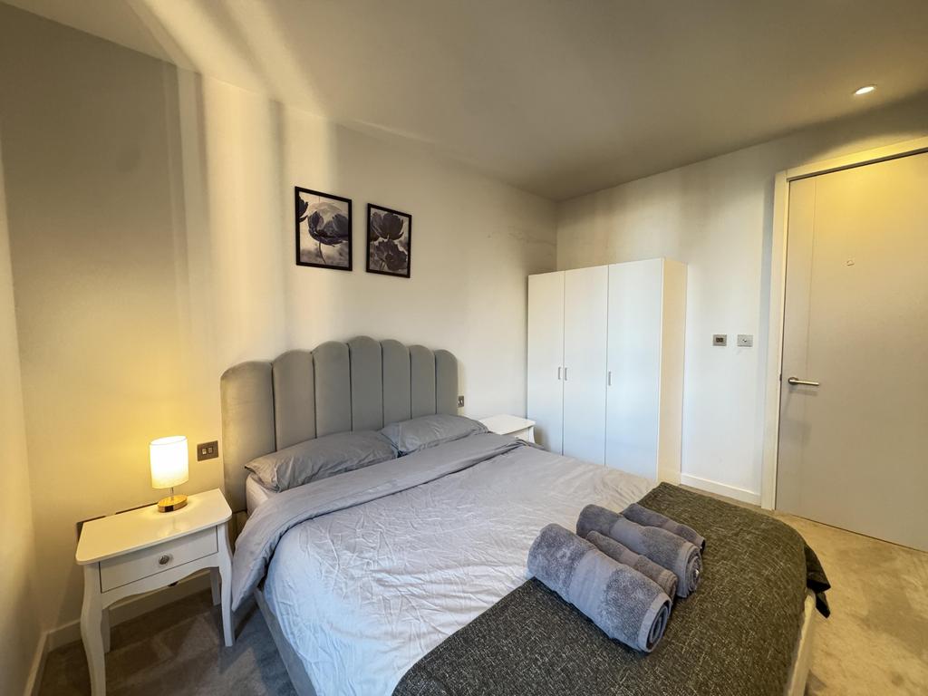 1-segrave-walk-w2-1bn-1023050