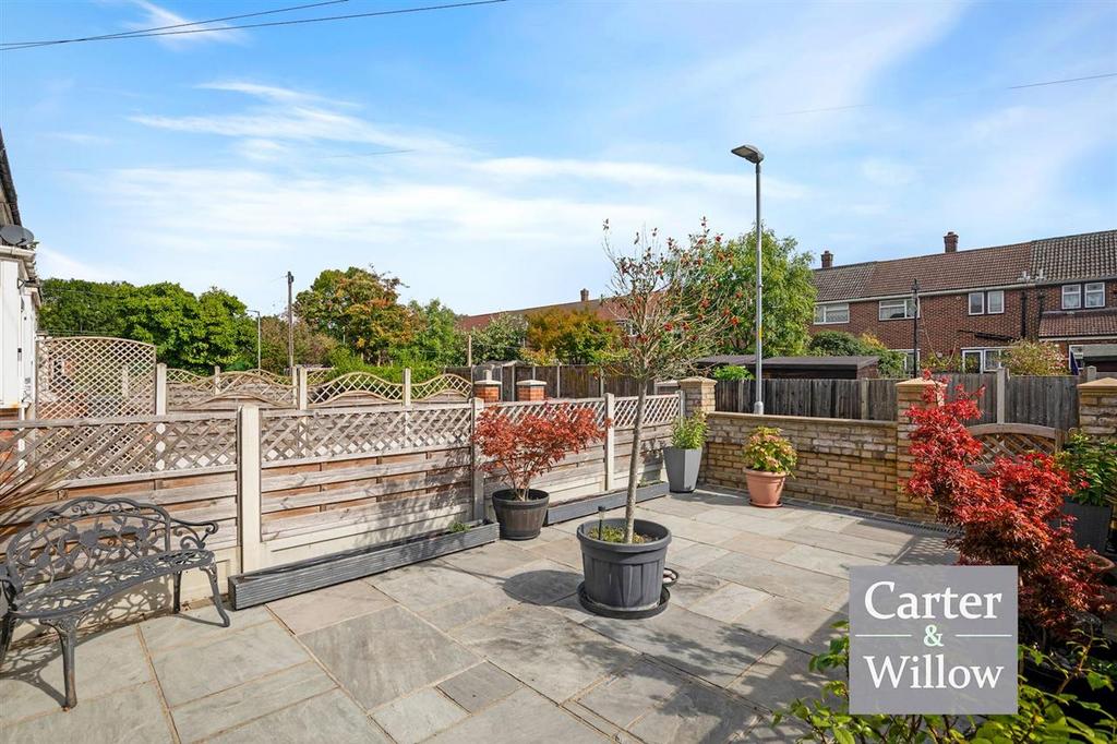 Front garden approx