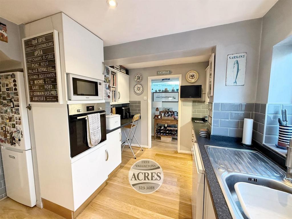 8 (Large).jpg