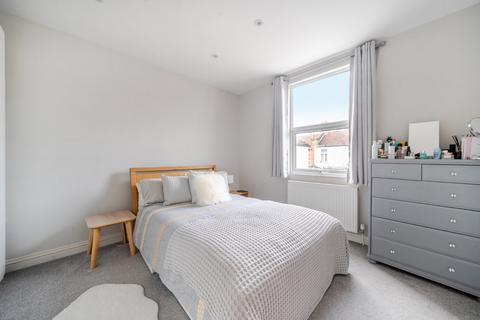 1 bedroom flat for sale, Heaton Road, Mitcham, CR4