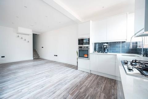 1 bedroom flat to rent, .Coldharbour Lane, Brixton, London, SE5