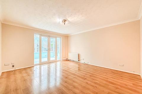 3 bedroom semi-detached house for sale, Woodstock Crescent, Hockley SS5