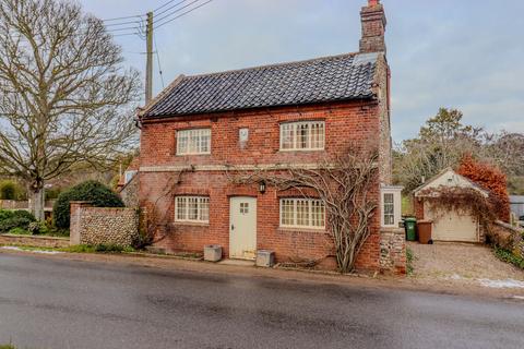 3 bedroom cottage for sale, Chain Free Letheringsett Cottage Overlooking the Glaven Valley