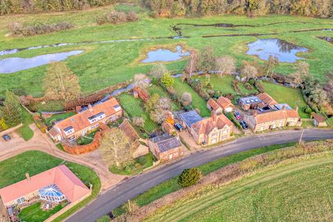 undefined, Cottage Overlooking the Glaven Valley in Letheringsett