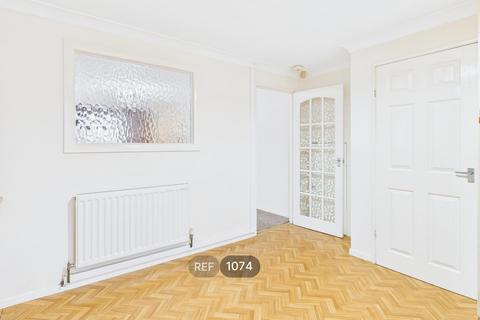 3 bedroom property to rent, Apollo Walk, Bellfield Avenue, HU8