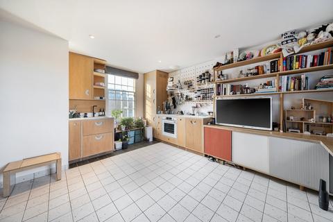 undefined, Clapham Road, Oval SW9