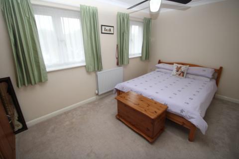 3 bedroom semi-detached house for sale, Barton Way, High Wycombe HP13