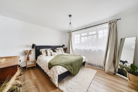 4 bedroom detached house for sale, Valley Road, Oxfordshire RG9