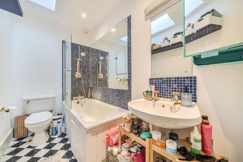 undefined, Tottenham Road, De Beauvoir Town, London, N1