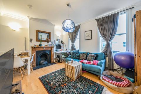 2 bedroom maisonette for sale, Tottenham Road, De Beauvoir Town, London, N1