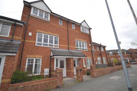 1 bedroom in a house share to rent, 201C Woodhouse Lane, Whythenshawe, M22