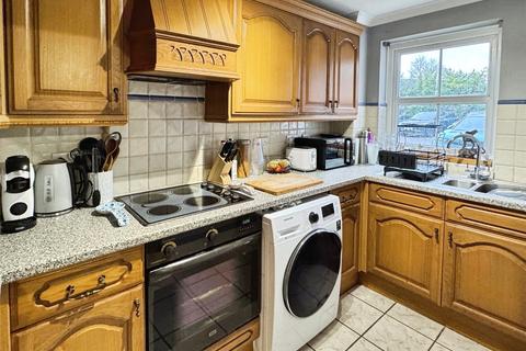 undefined, Harvard Close, Woodley, Reading