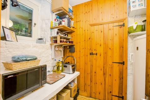 3 bedroom end of terrace house for sale, Green Bank, West Yorkshire HX7