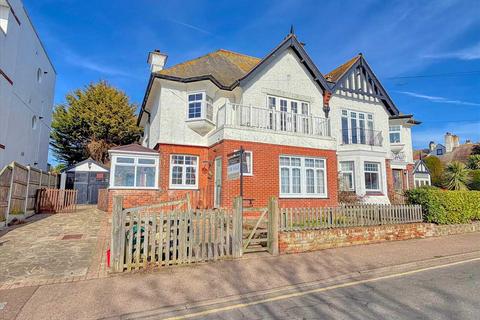 4 bedroom semi-detached house for sale, Walton on the naze CO14