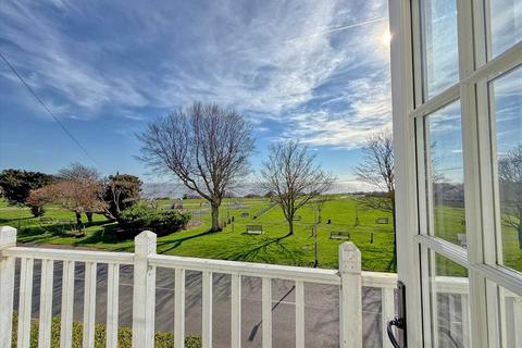 4 bedroom semi-detached house for sale, Walton on the naze CO14