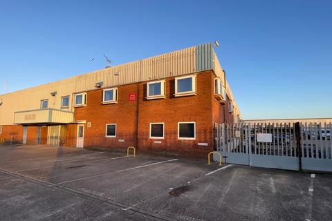 Industrial unit to rent - Unit A, Rotterdam Road, Hull, East Yorkshire, HU7 0XD