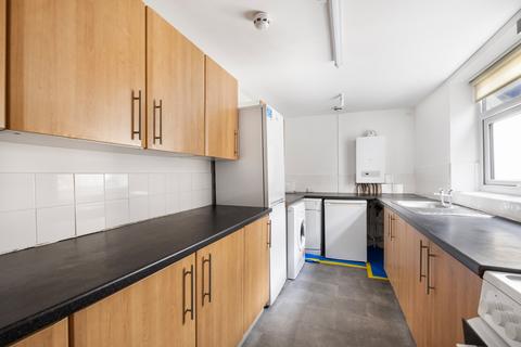 1 bedroom in a house share to rent, 6 Amity Place, Devon PL4