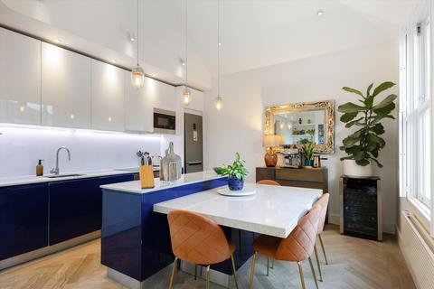 3 bedroom flat for sale, Church Road, London, TW10