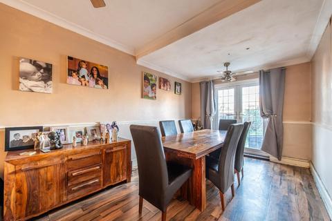 4 bedroom terraced house for sale, Fleet Road, Dartford