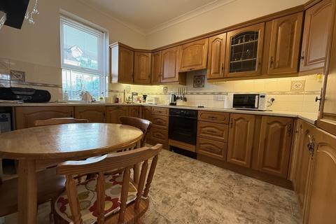 3 bedroom flat for sale, Sutton Gardens, Sutton Street, Tenby, Pembrokeshire, SA70