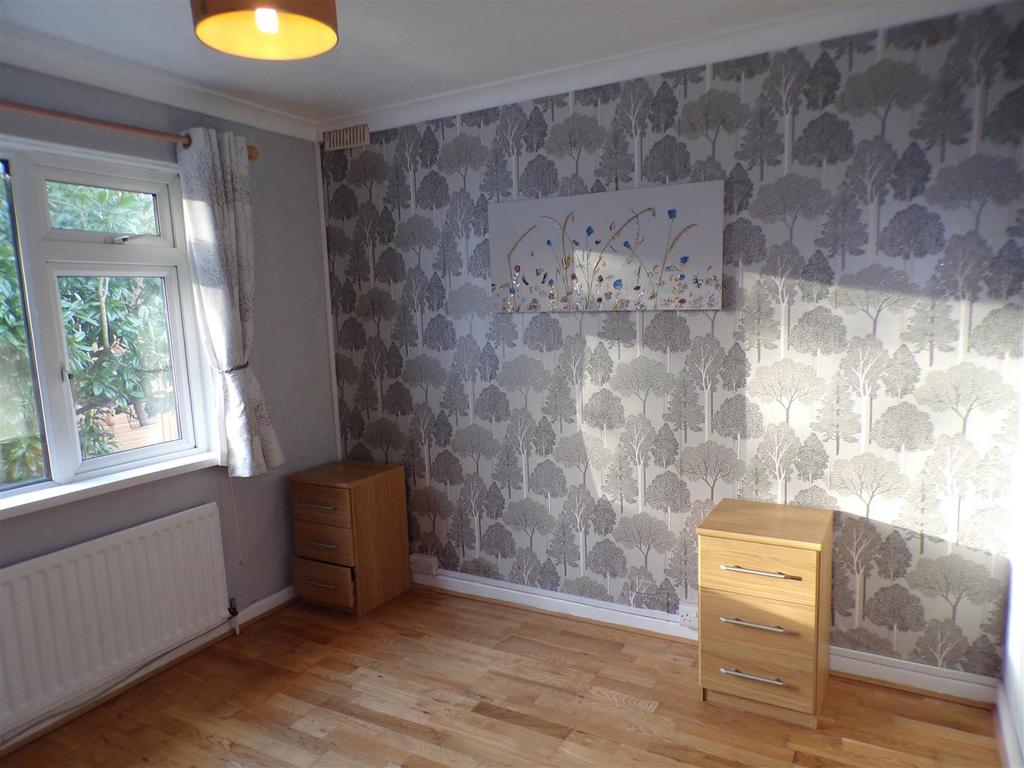 GFBedroom.JPG