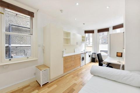 Studio to rent, Kensington High Street, London W8